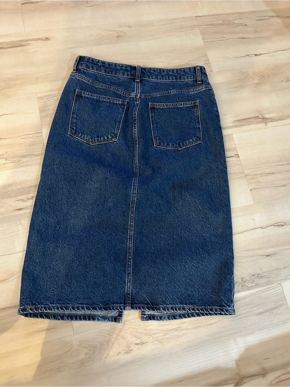 H&M Women’s Size 8 Denim Midi Skirt Dark Wash High Rise Front Slit Y2K 90s - Picture 3 of 6